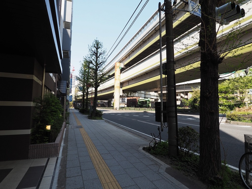 サンクレイドル板橋区役所前　前面道路